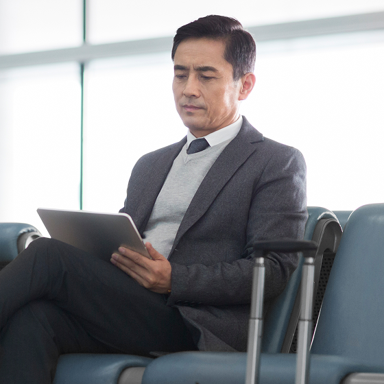 businessman-waiting-in-airport-2024-10-17-19-59-49-utc 1